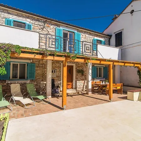 Holiday home Casa Dina Valbandon Fondole